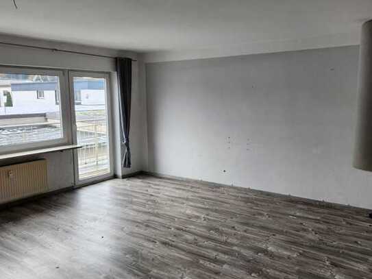 3-Zimmerwohnung mit Balkon, frisch renoviert