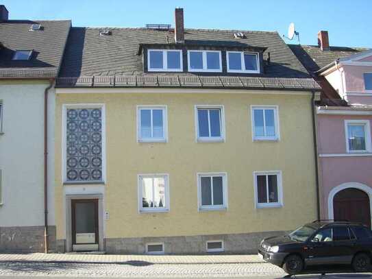 Zentrumsnahe DG-Wohnung in Rehau