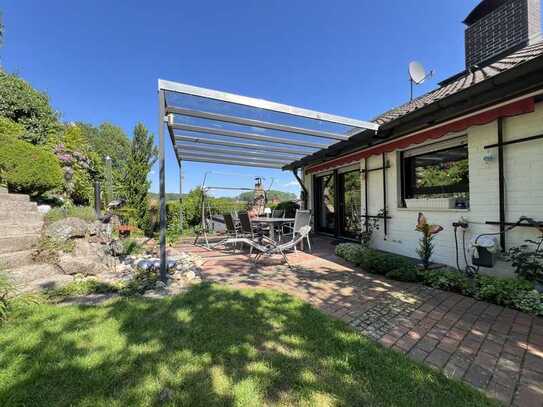 Einfamilienhaus in ruhiger Waldrandlage mit außergewöhnlichem Gartengrundstück in Rippenweier.