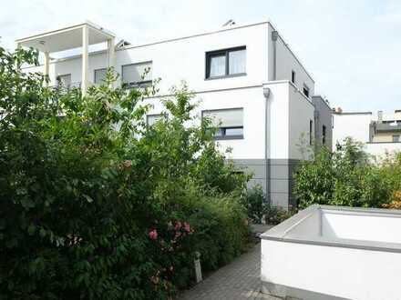 Neuwertige 4-Zimmer-Wohnung mit Garten in Darmstadt
