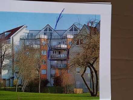 Attraktive 2-Zimmer-Wohnung mit Balkon und EBK in Ditzingen