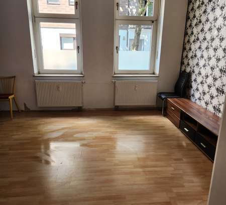 Einzimmer-Erdgeschoßwohnung zu vermieten