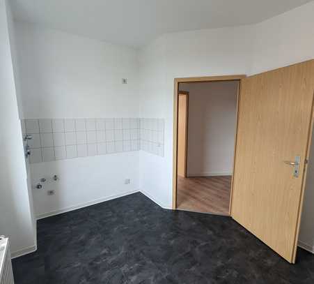 ++ Traumhaft ++ Schön renovierte 2,5 Zimmer Wohnung mit großartiger Aussicht ++