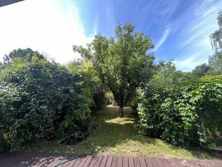 Preis-Leistungs-Hammer: Schickes Eckhaus mit großem Garten