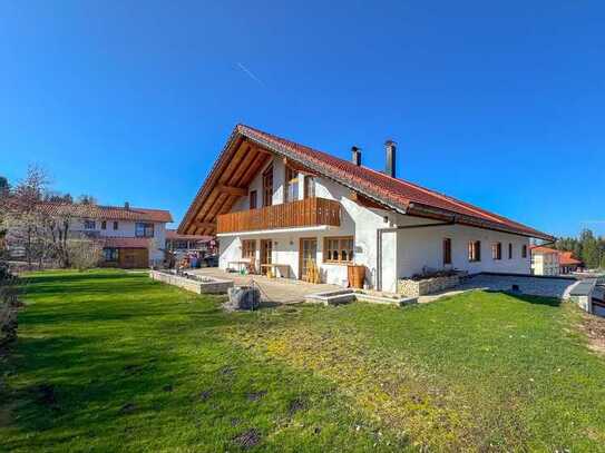 Hochwertiges Wohnen und Arbeiten mit Bergblick und Garten
- Vor den Toren Münchens