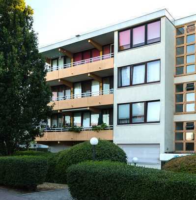 Wunderschöne 3- Zimmer Wohneinheit mit gr. Balkon, Küchenzeile u. Separatem WC