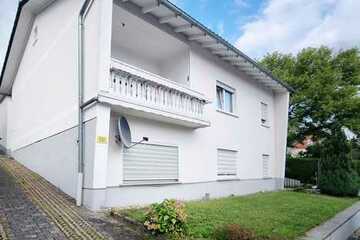 RESERVIERT •● Einfamilienhaus mit Einliegerwohnung und Traumgarten ●•