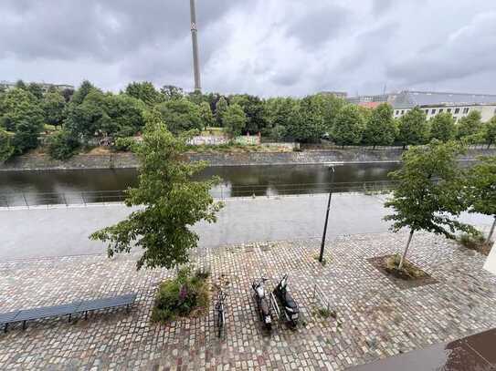 Mitte: 2-Zi-NB-Wohnung - WASSERBLICK - 66 m² - 2 TERRASSEN, EBK LUXUS Bad - per SOFORT zu VERKAUFEN