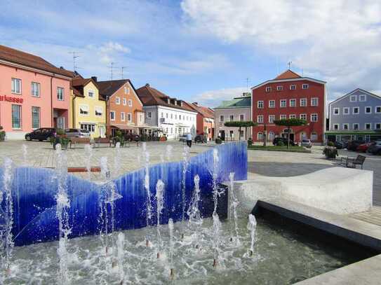 Vielseitig zu nutzendes Ladenlokal in 1A-Lage am Stadtplatz der Golf- und Kurstadt Bad Griesbach