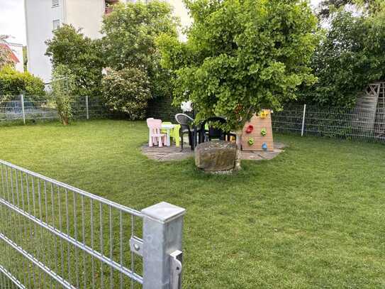 2,5 ZKB DG-Wohnung in ruhiger Lage mit toller Aussicht auf den Michaelsberg