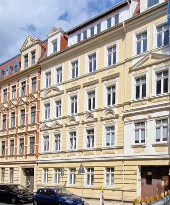 saniertes Mehrfamilienhaus aus der Gründerzeit mit Entwicklungspotenzial