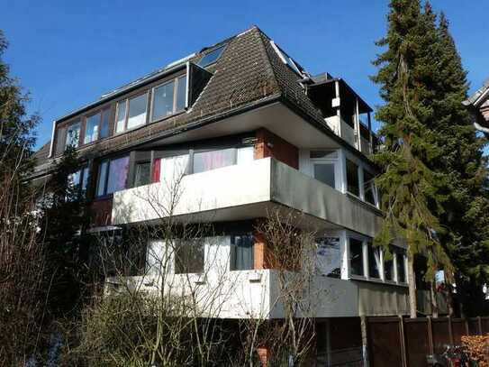 schöne, helle 2-Zimmer-Dachgeschosswohnung in Schwachhausen, Nähe Kirchbachstraße