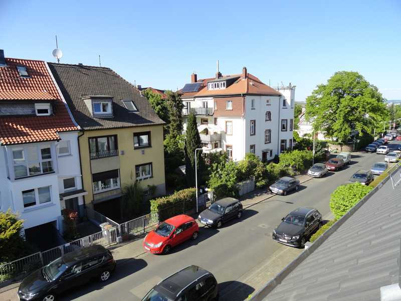 Provisionsfrei - Helle gemütliche 3-Zi-Whg, Villenlage, EBK, Stellplatz
