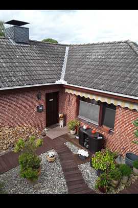 Winkelbungalow am Feldrand