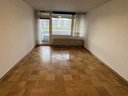 +++GROßES WG ZIMMER IM FASANENHOF MIT EIGENEM BALKON+++