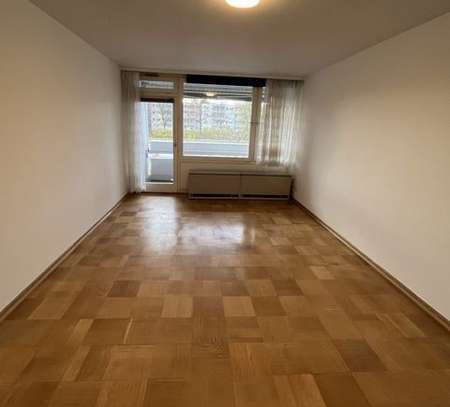 +++GROßES WG ZIMMER IM FASANENHOF MIT EIGENEM BALKON+++