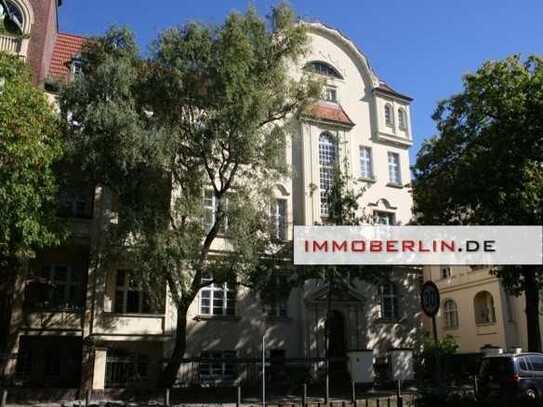 IMMOBERLIN.DE – Toplage! Exquisite Altbauwohnung mit Balkon, Loggia + Pkw-Stellplatz