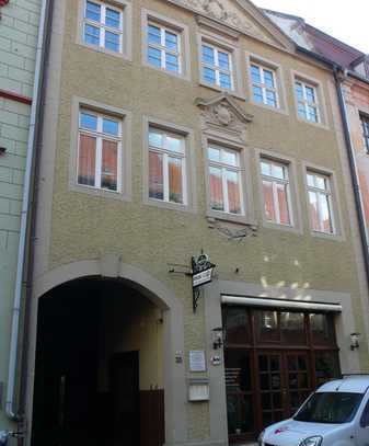 Geräumige 5-Zimmerwohnung im Zentrum von Naumburg zu vermieten