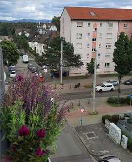 Vollständig renovierte 1 Zimmer-Wohnung mit Balkon in Hockenheimerstr., Mannheim