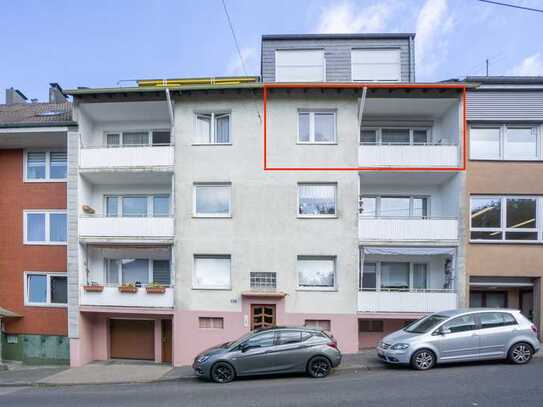 3 Minuten bis zum Center
3-Zimmerwohnung mit Balkon und Garage