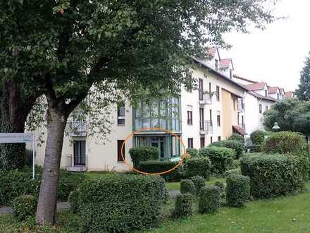 Schöne 2 ZKB Erdgeschoß-Wohnung mit Wintergarten!