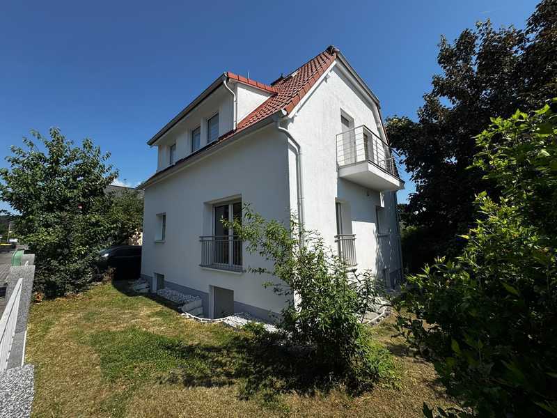                                                               PETS ALLOWED IN FREE STANDING HOUSE! Refurbished in 2021, approx. 200 m&sup2;, fence&hellip;                                                       in Dotzheim (Wiesbaden)