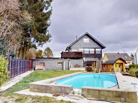 Zweifamilienhaus auf großzügigem Grundstück mit Pool und Sauna zum Kauf in Dichtelbach