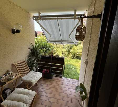 Gepflegte 2-Zimmer-EG-Wohnung mit Balkon und Loggia mit Einbauküche in Hainburg-Hainstadt