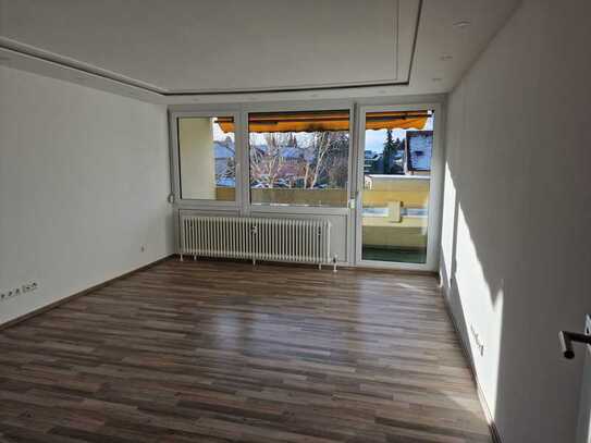 Freundliche 3-Zimmer-Wohnung mit gehobener Innenausstattung mit Balkon in Rosenfeld