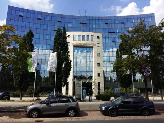 BÜROETAGE MIT BLICK ÜBER DIE BRAUNSCHWEIGER BÜROMEILE