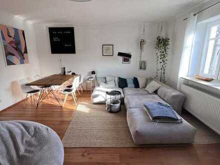 Modernisierte 3,5-Zimmer Erdgeschoss-Wohnung mit Terrasse und Einbauküche in Etterzhausen