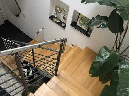 Exklusive 3-Zimmer-Maisonette-Wohnung mit Balkon in Pulheim-Sinnersdorf