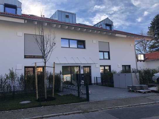 2-Raum-EG-Wohnung mit EBK, Wallbox und Garten in Hohenbrunn