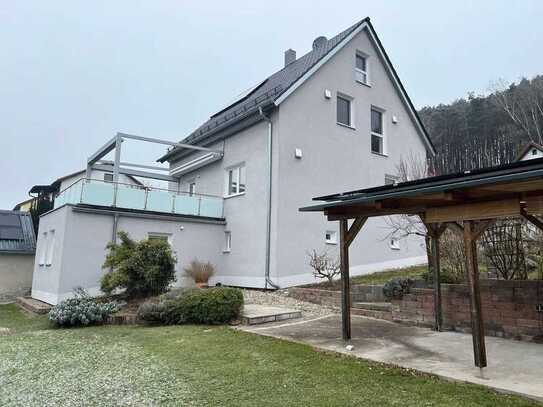 Gepflegtes Einfamilienhaus mit Einliegerwohnung und Nebengebäude in Schwandorf