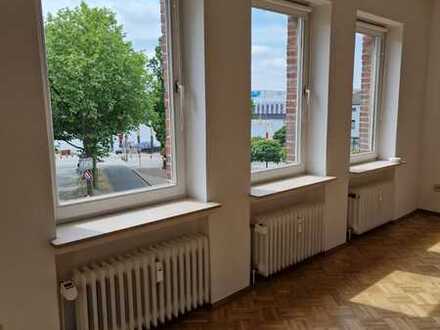 2,5 Zimmer Wohnung mit Weserblick/ Wintergarten