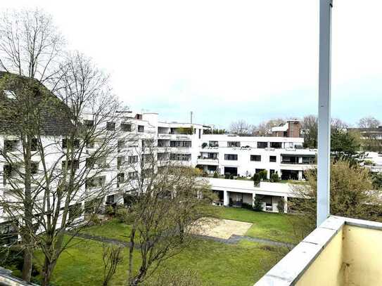 [Düsseldorf-Unterbilk] Klassische Zwei-Raum-Wohnung mit Balkon in ruhiger Lage