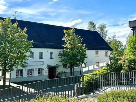 Wohn- und Geschäftshaus / Gasthof mit 9 Gästezimmer und Restaurant / Ausbaumöglichkeiten