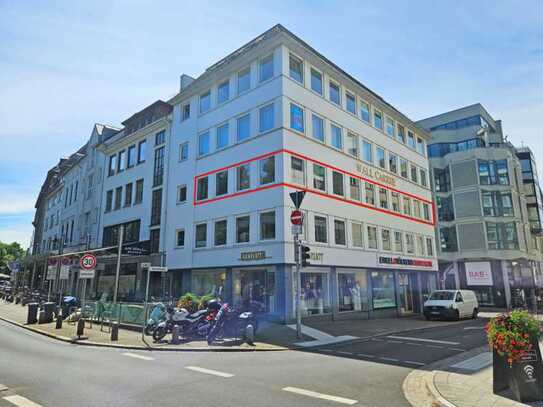 Flexibel gestaltbare und lichtdurchflutete Büroflächen mit Blick in die Wallanlagen