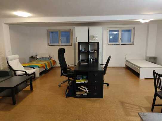 Geschmackvolle 2-Raum-DG-Wohnung in Garching