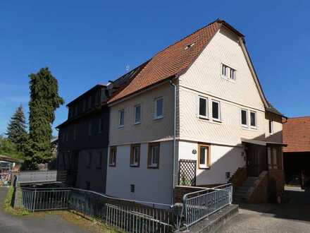 AUMÜLLER-Immobilien - Historischs Gebäude am Bachlauf, mit Ausbaureserve im DG, Hoffläche und Garage