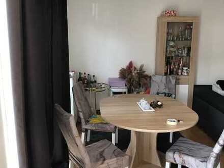 Schön geschnittene 2-Zimmer-Wohnung mit Balkon in Kriftel