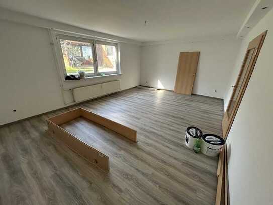 Helle 4-Zimmer-Souterrainwohnung mit viel Platz zu vermieten