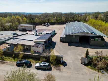 Halle mit separatem Büro- und Lagerhaus im Gewerbegebiet!