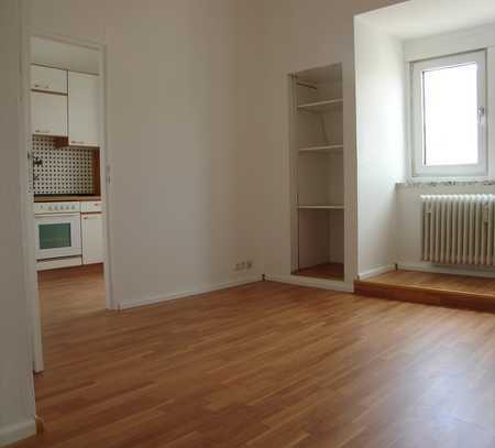 Privatverkauf: Schöne Wohnung m. 2 Zimmern, nahe Leipziger Strasse, Uni, Messe