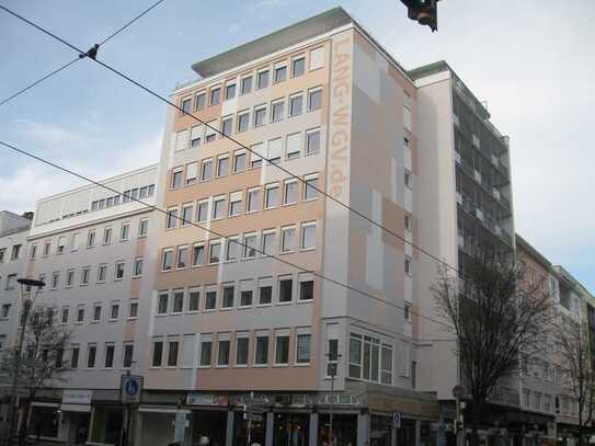 Eck Geschäft Bismarckstrasse/Kaiser-Wilhelm-Strasse