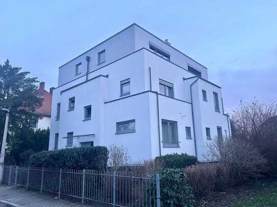 Exklusives Dachgeschosswohnung mit Terrasse und Gartenblick in Halle-Kröllwitz!