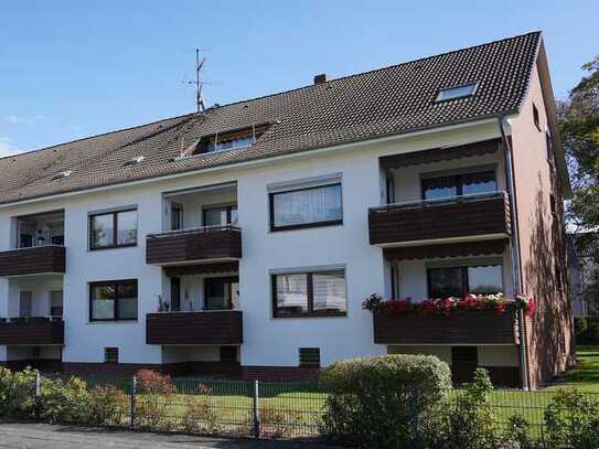 * 3-Zimmer-Wohnung mit Loggia & Garage * - in gepflegter Wohnanlage am Stadtrand von Burgdorf