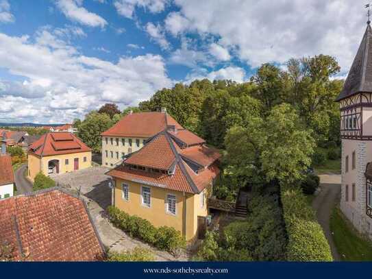 Historisches Juwel: Das Alte Brauhaus Rhedens mit großzügigem Schlosspark direkt am Golfclub