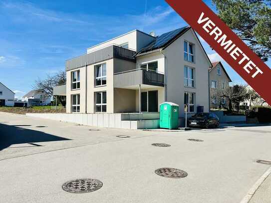 VERMIETET! Helle 3-Zimmer-Neubau-Wohnung samt Balkon, Keller, 1 Stpl. i.d. TG und i. Fr.,...