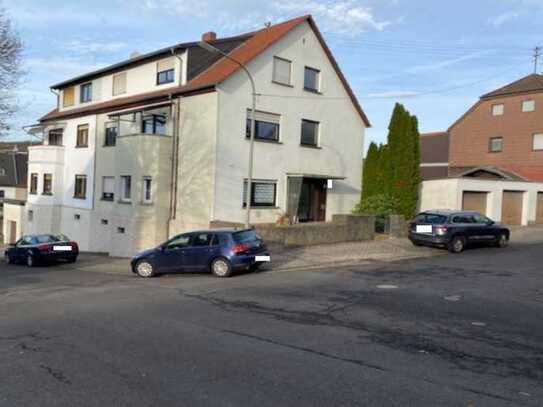 Gepflegtes Mehrfamilienhaus in Quierschied-OT